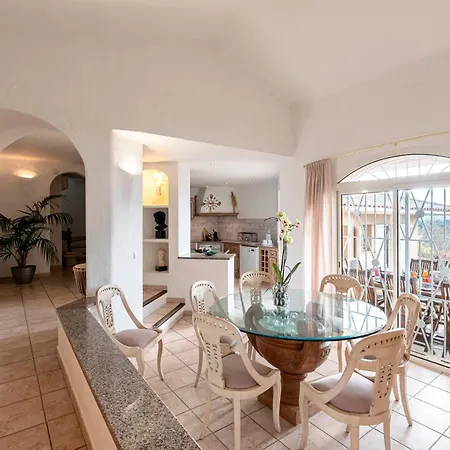 De Standing Piscine- Vue Panoramique