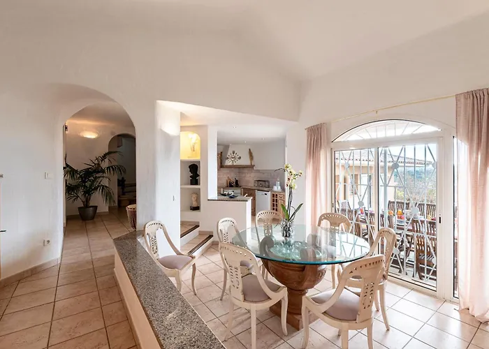 De Standing Piscine- Vue Panoramique